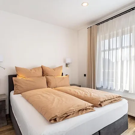 Sophie Stecker דירה שמאלנברג