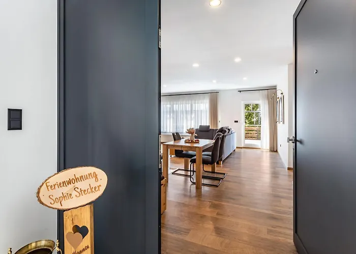 Sophie Stecker Schmallenberg